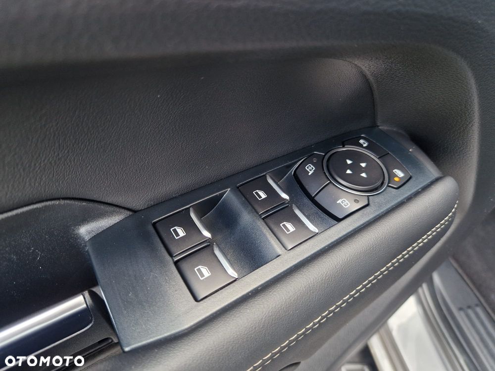 Volkswagen Amarok 3.0 V6 TDi 4MOTION Style - 36