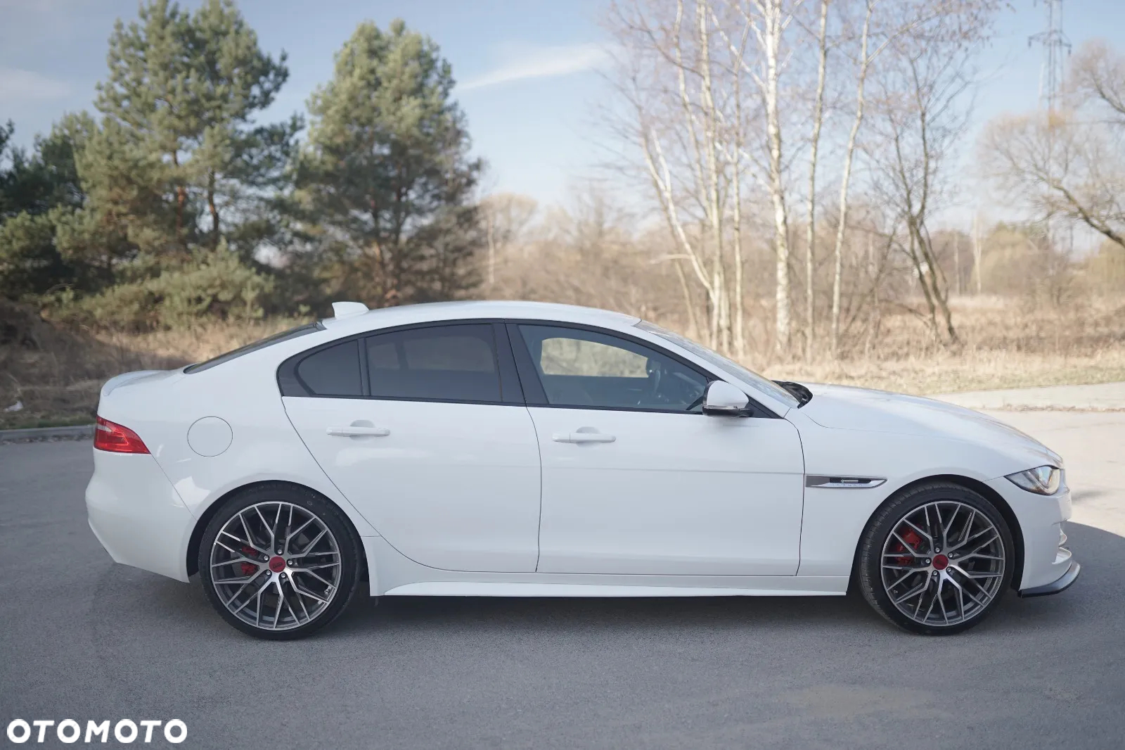 Jaguar XE - 9