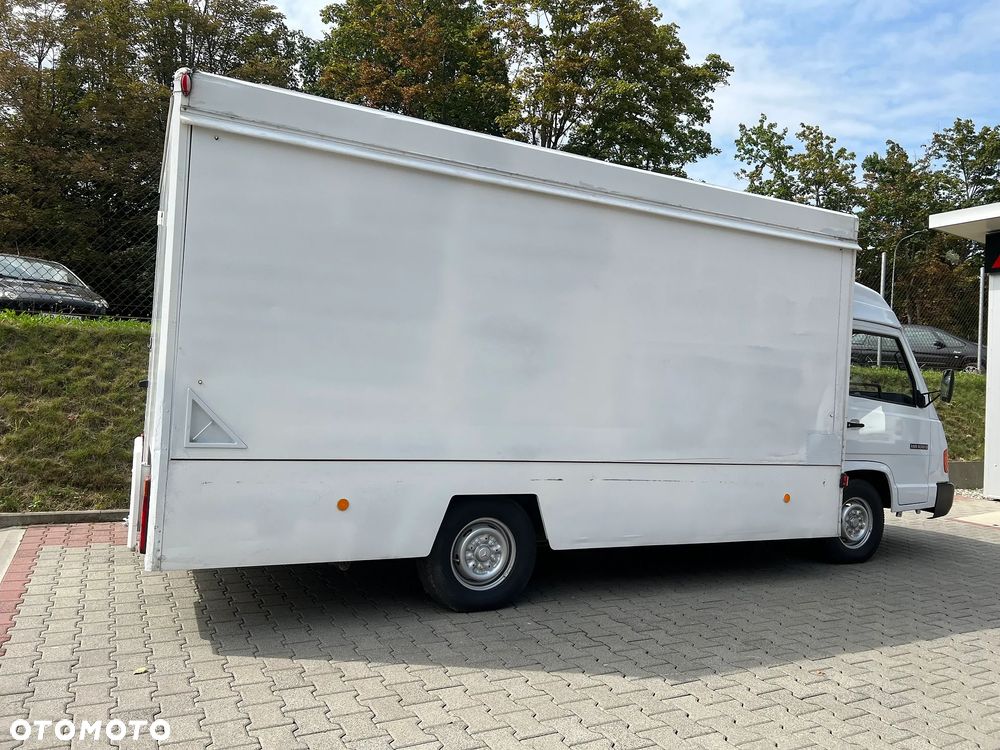 Mercedes-Benz MB100D - 6
