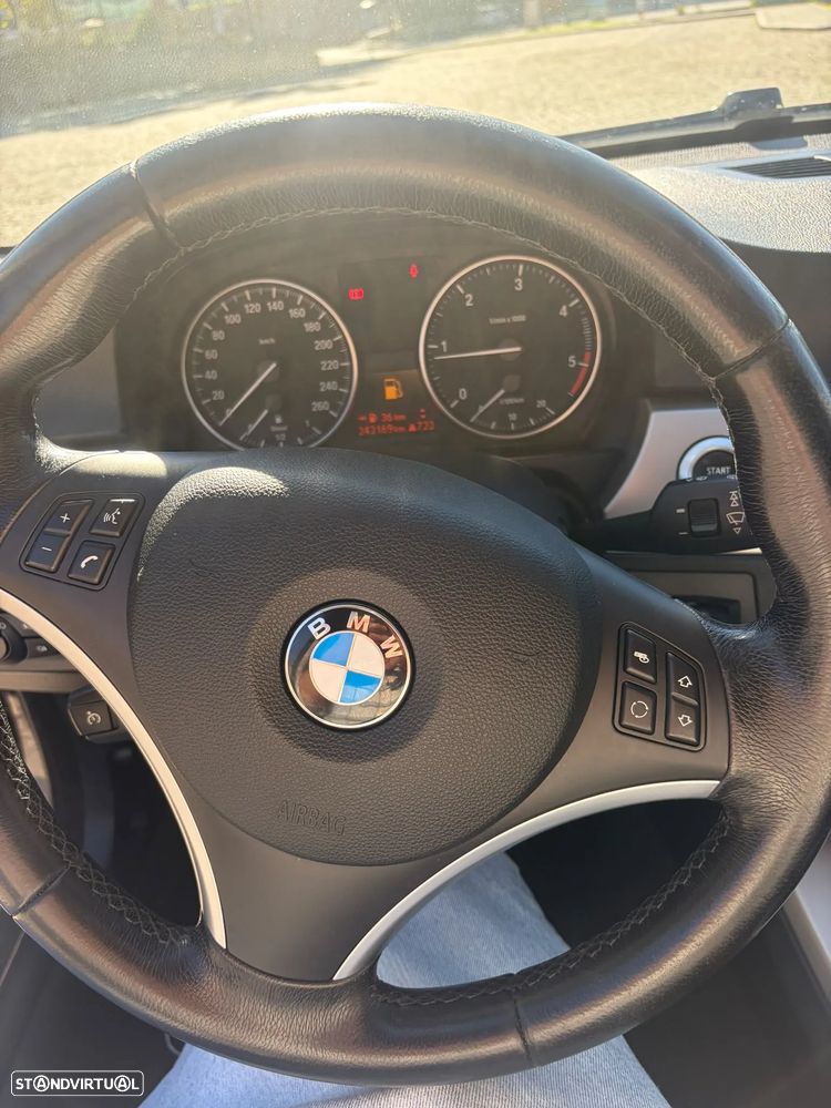 BMW 320 d Sport - 15