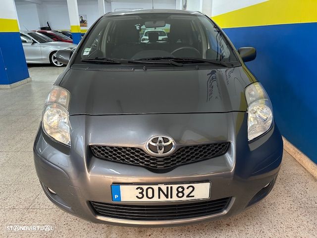 Toyota Yaris 1.0 VVT-i Comfort+P.Style - 4
