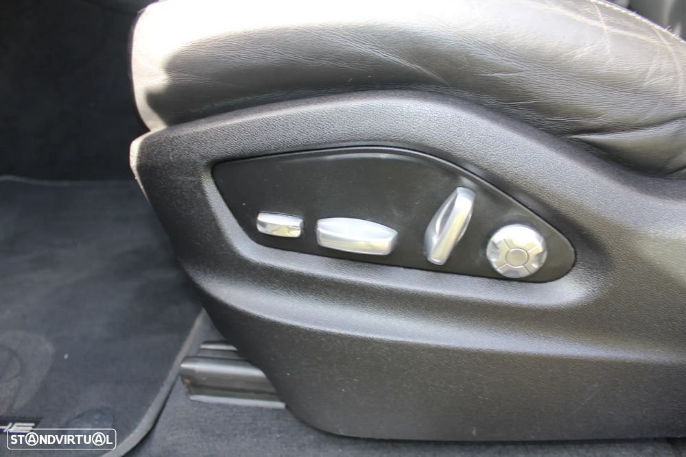 Porsche Cayenne Coupé Tiptronic S Platinum Edition - 26