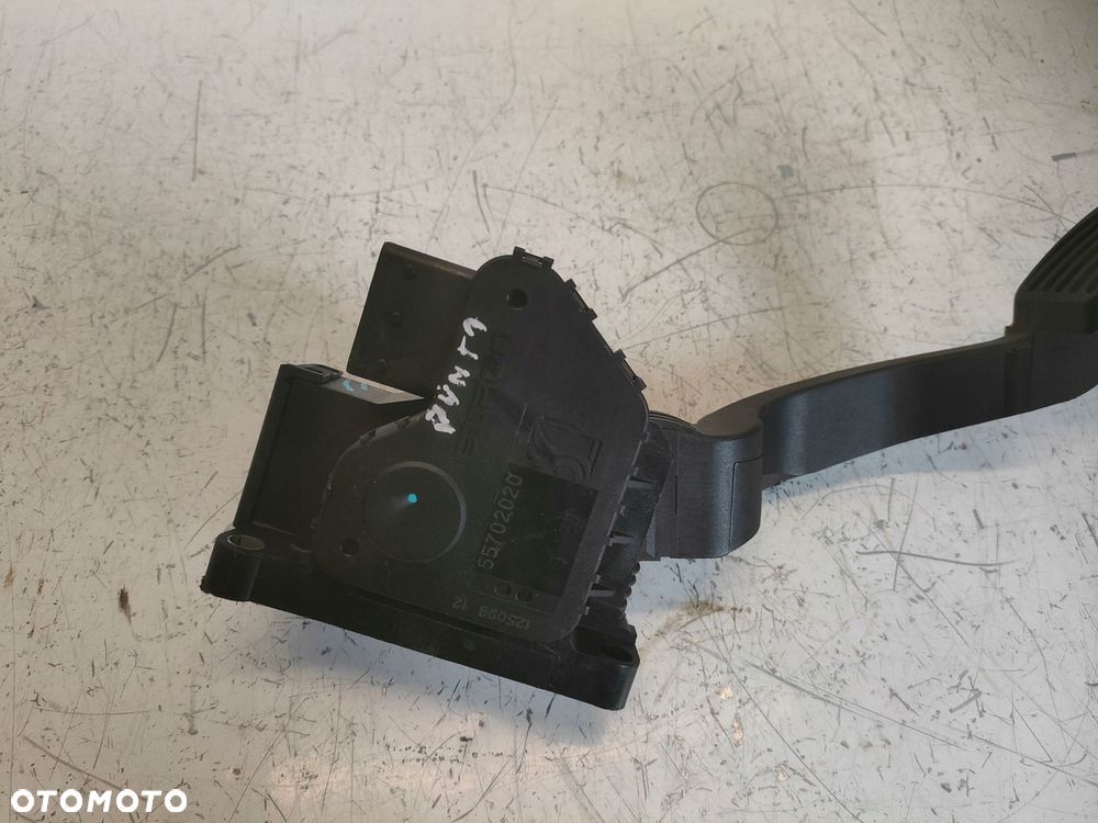FIAT GRANDE PUNTO 05- 1.4 PEDAŁ POTENCJOMETR GAZU 55702020 - 2