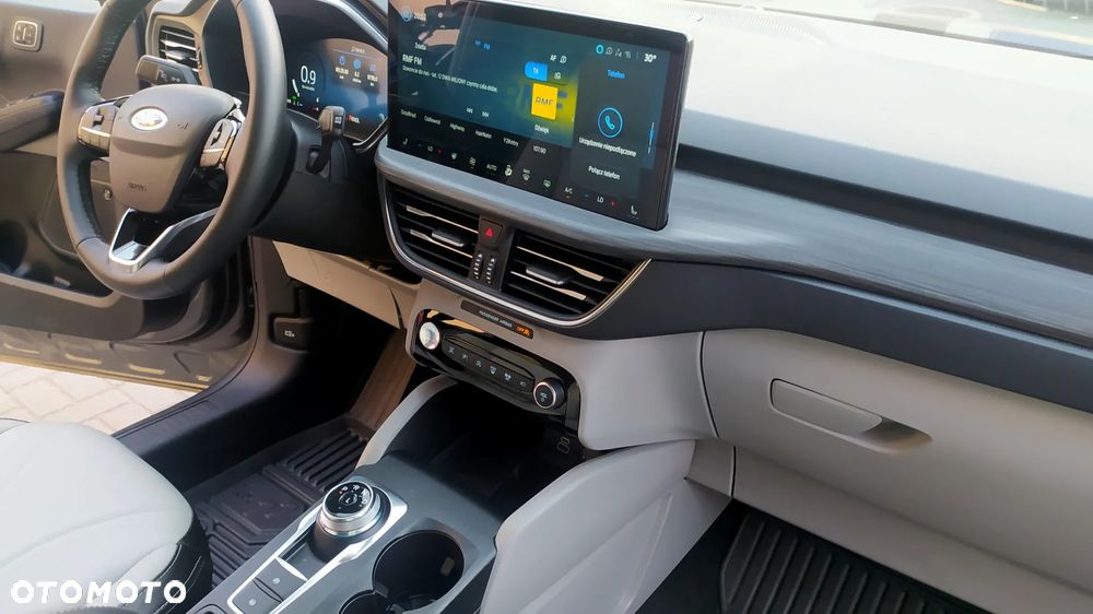 Ford Kuga - 29