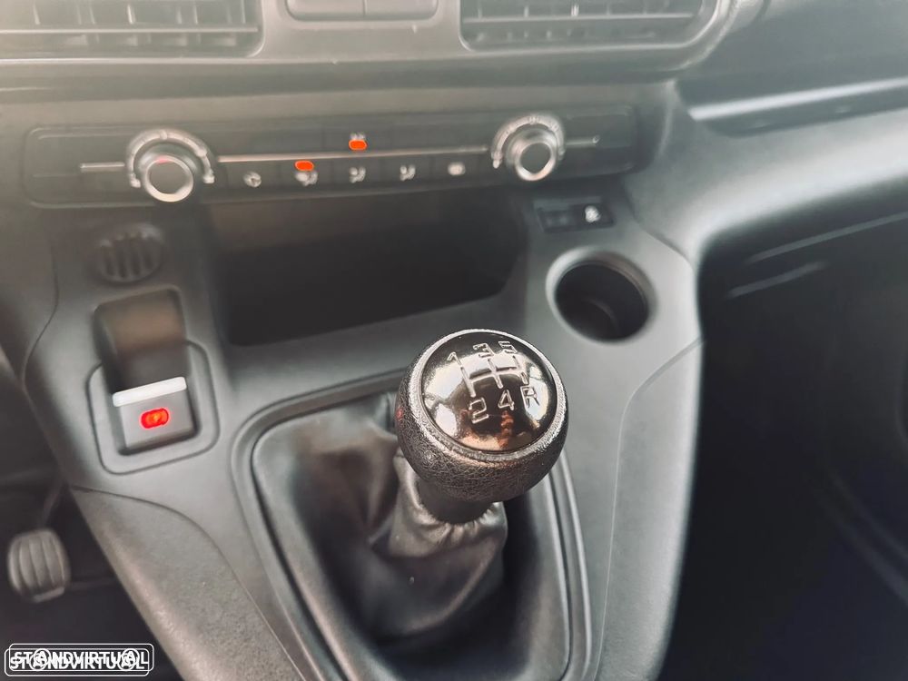 Peugeot Partner 1.6HDI 3L Nacional - 14