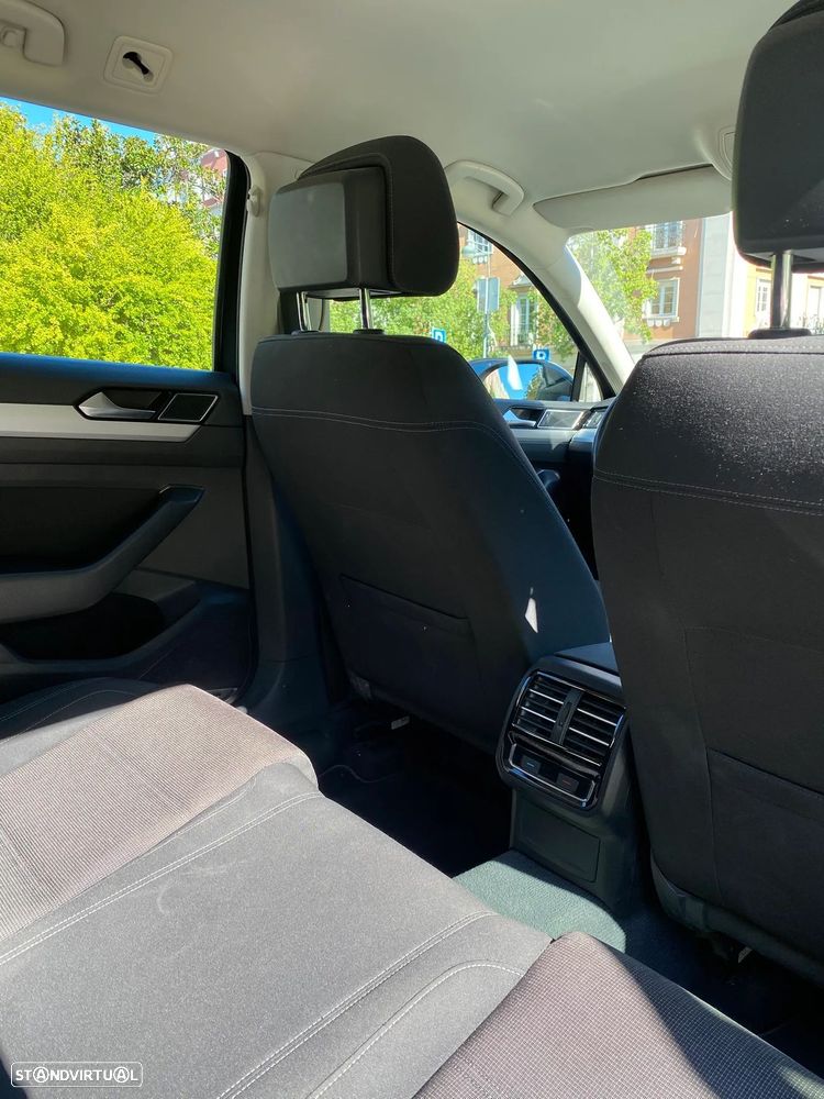 VW Passat Variant 2.0 TDi Confortline - 15