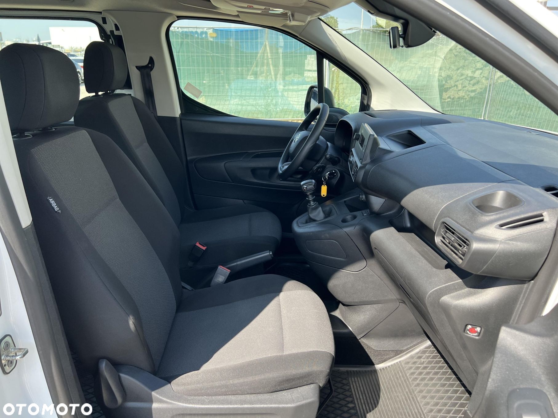 Toyota Proace City Verso 1.2 D-4T Combi - 10