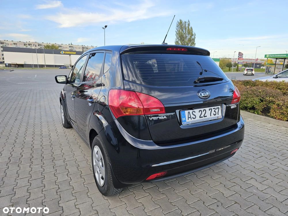 Kia Venga 1.6 CVVT Black Collection - 11