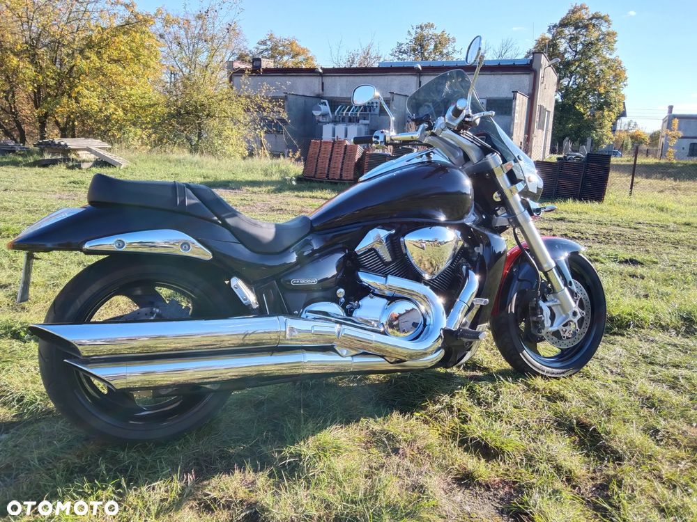 Suzuki Intruder - 11