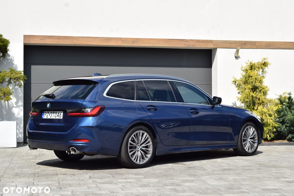 BMW Seria 3 320d xDrive Luxury Line sport - 36