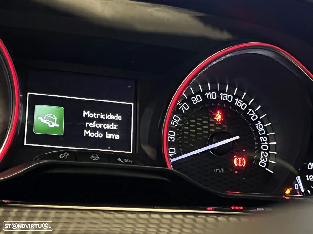 Peugeot 2008 1.2 PureTech GT Line - 24