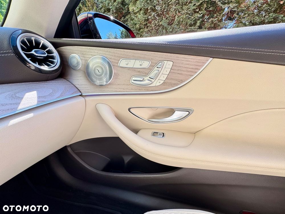 Mercedes-Benz Klasa E 220 d 4-Matic 9G-TRONIC - 10