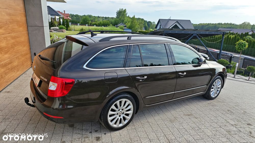 Skoda Superb 2.0 TDI Elegance DSG - 38
