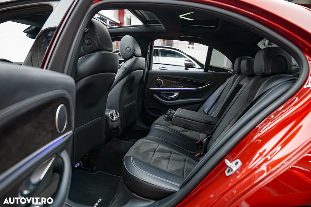 Mercedes-Benz E 300 9G-TRONIC AMG Line - 6