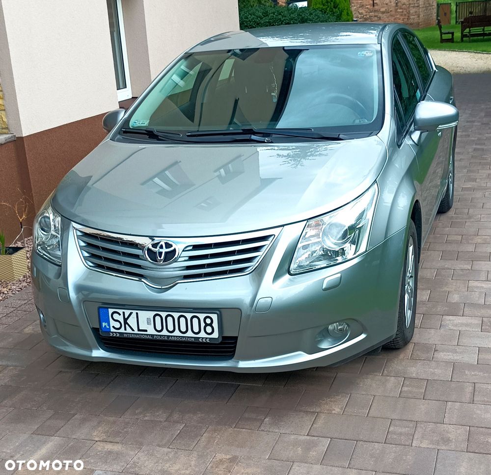 Toyota Avensis - 6
