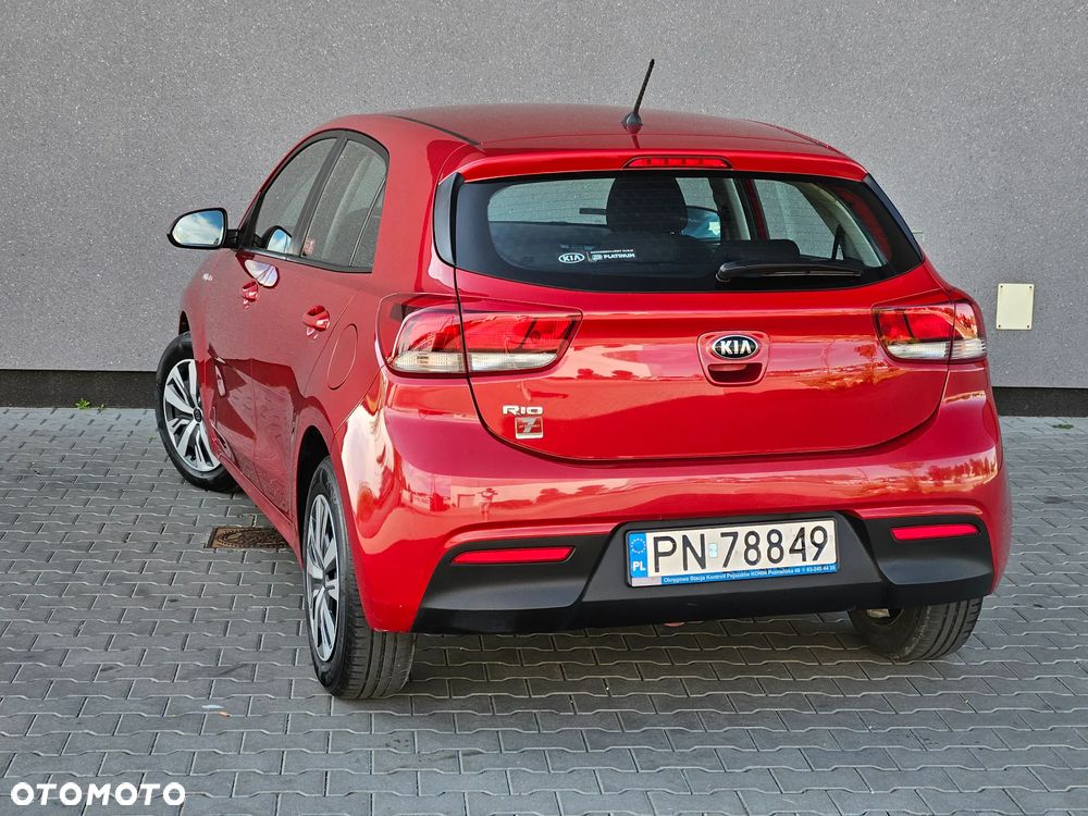 Kia Rio 1.2 L - 3