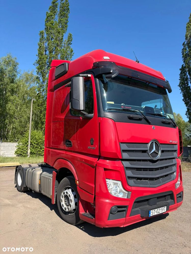 Mercedes-Benz Actros - 1