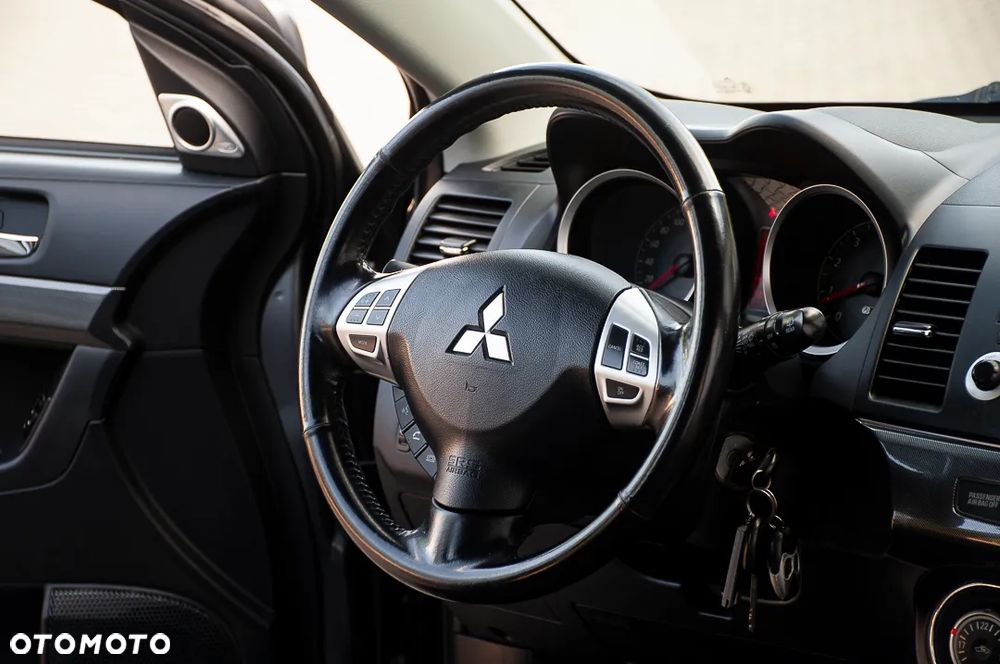 Mitsubishi Lancer 1.8 Intense - 29