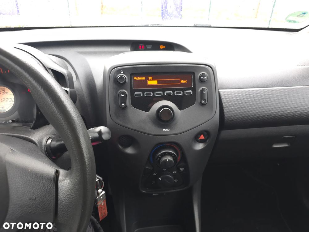 Citroën C1 VTi 72 S&S FEEL - 22