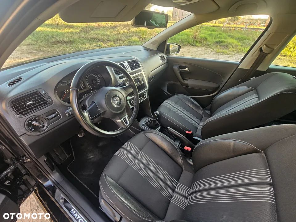 Volkswagen Polo 1.2 TSI Blue Motion Technology MATCH - 17