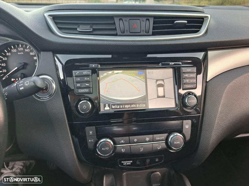 Nissan Qashqai 1.5 dCi N-Connecta J18+Led - 28