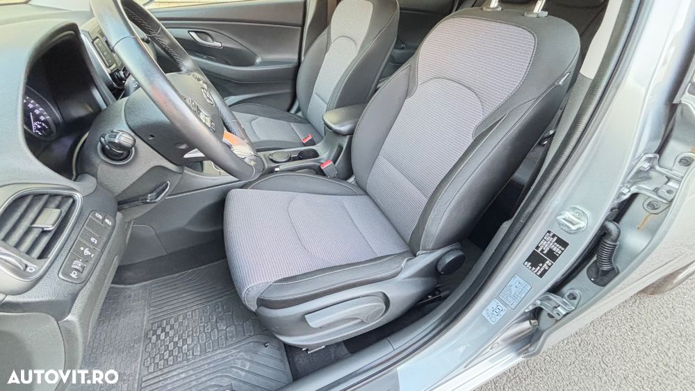 Hyundai i30 1.5 110CP 5DR M/T Highway - 14