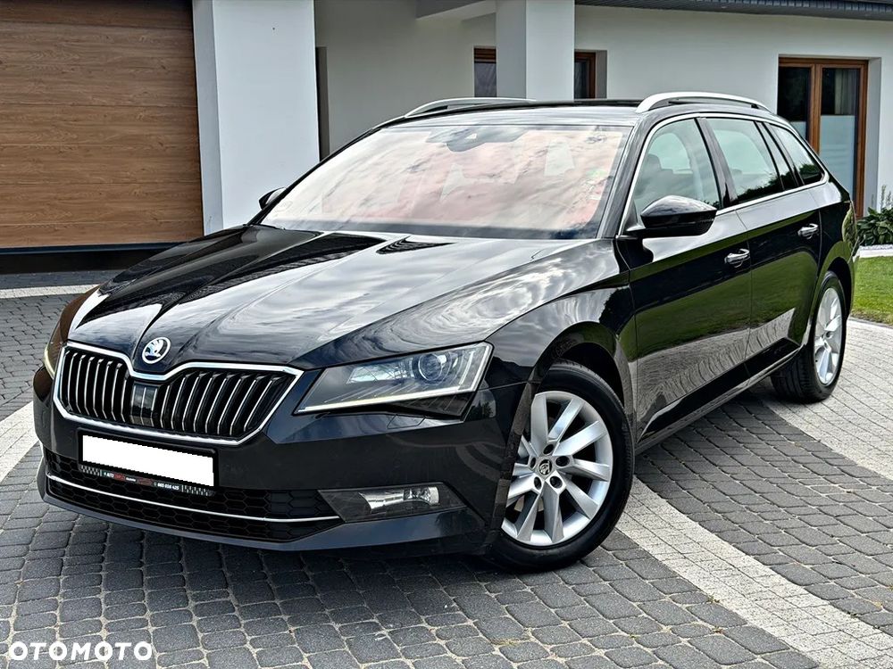 Skoda Superb 2.0 TDI Premium Edition - 6