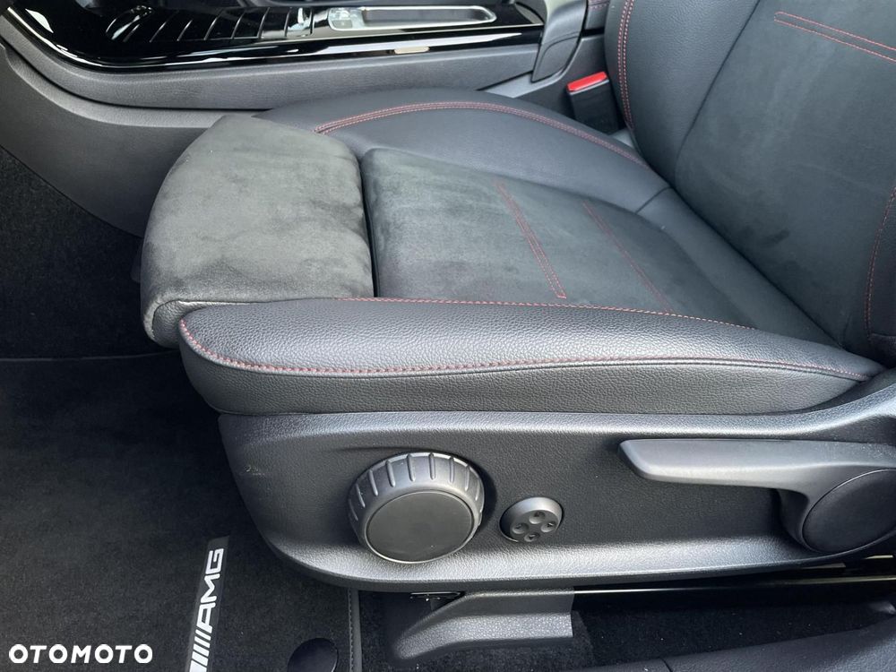 Mercedes-Benz CLA - 12