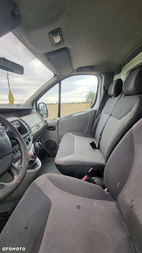 Renault TRAFIC - 8