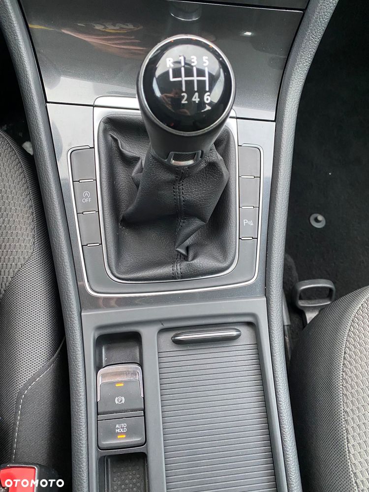 Volkswagen Golf 1.5 TSI BMT Evo Comfortline - 19