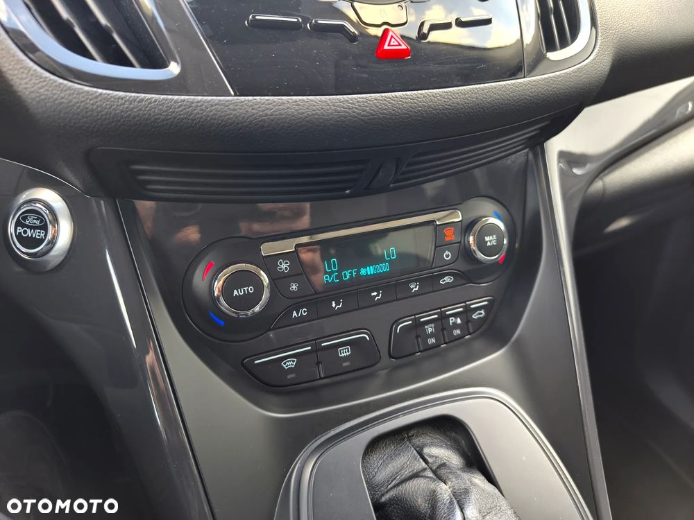 Ford Kuga 2.0 TDCi 4x4 Titanium - 29