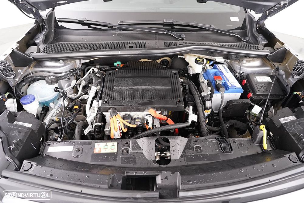 Peugeot e-2008 50 kWh GT - 23
