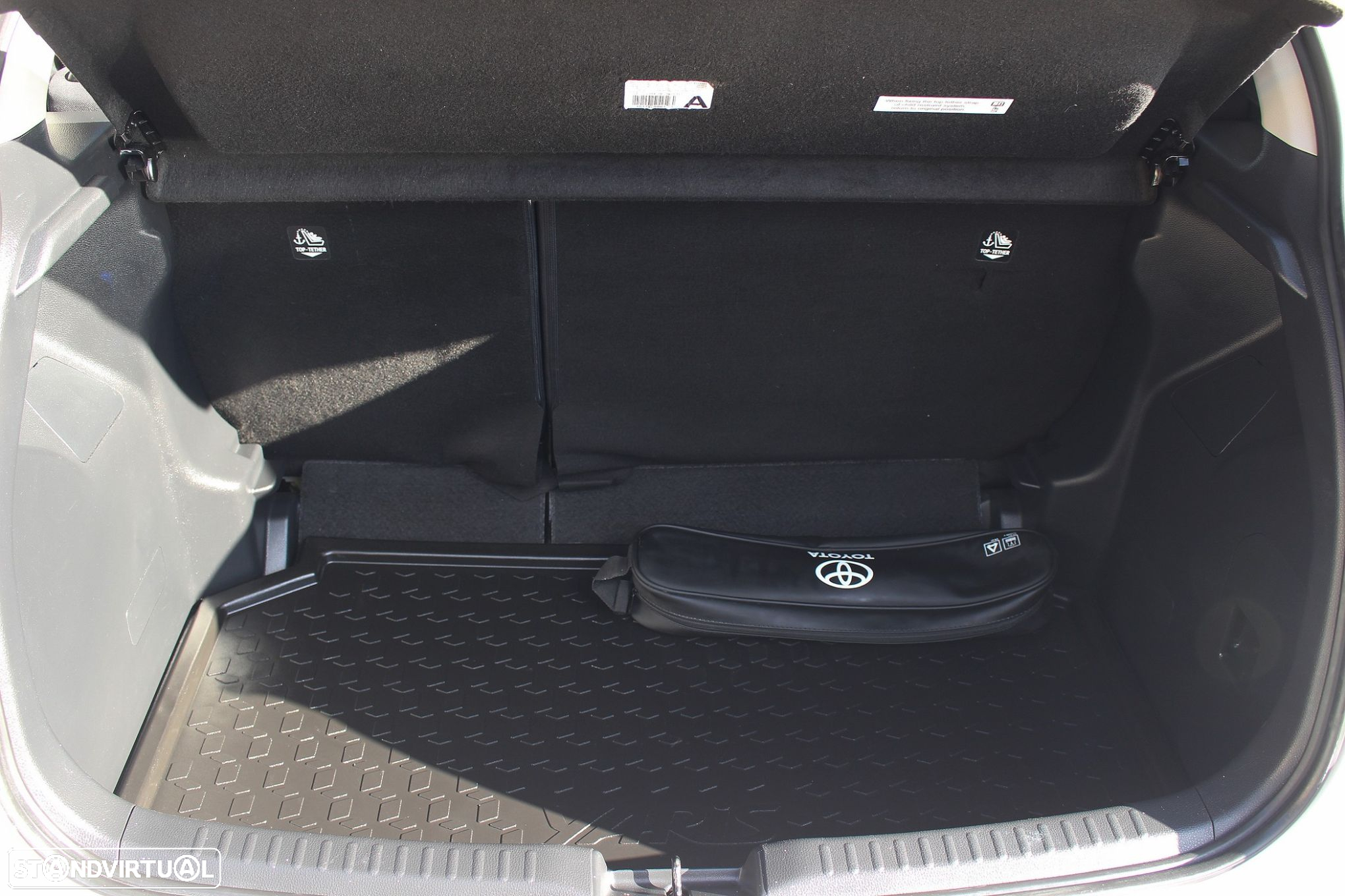 Toyota Yaris 1.5 HDF Exclusive - 40