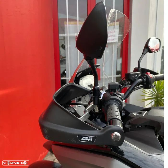 Honda NC750X Manual - 11