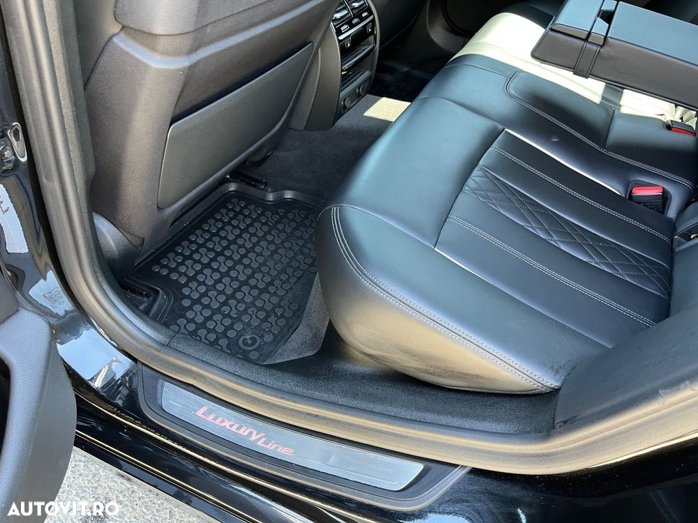 BMW Seria 5 530i xDrive AT - 13