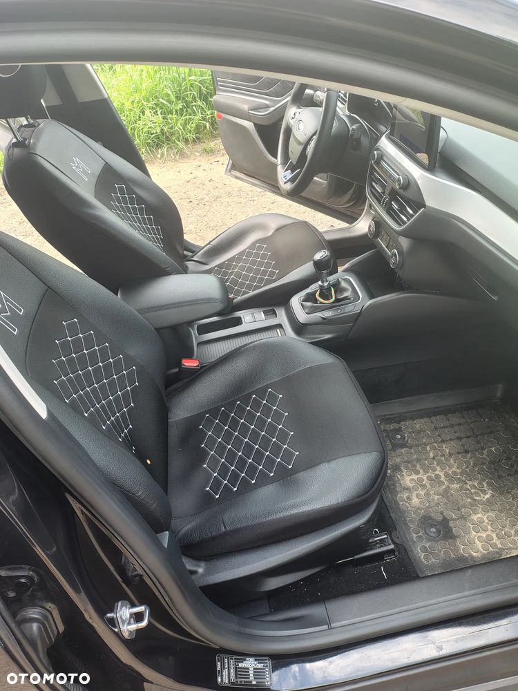 Ford Focus 1.5 EcoBlue Start-Stopp-System COOL&CONNECT - 10
