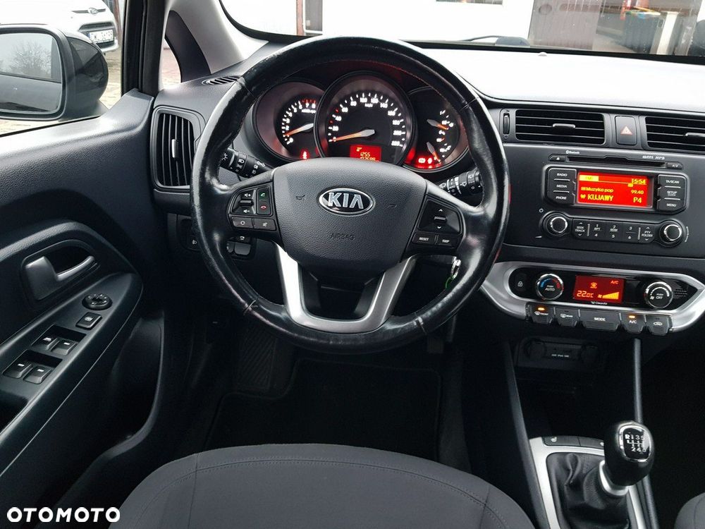 Kia Rio 1.4 Fifa World Cup Edition - 13