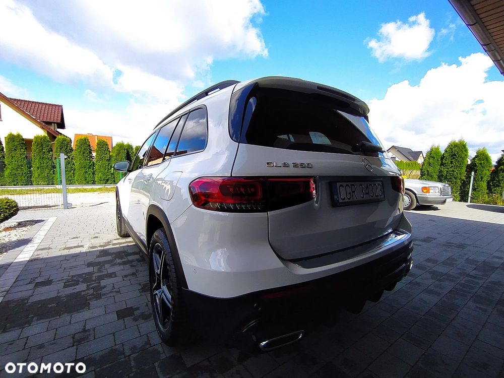 Mercedes-Benz GLB 250 4-Matic AMG Line 8G-DCT - 5