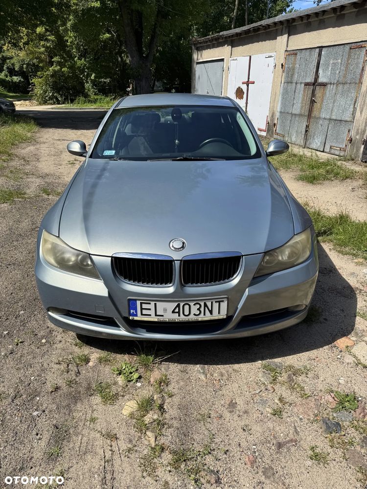 BMW Seria 3 318i - 1