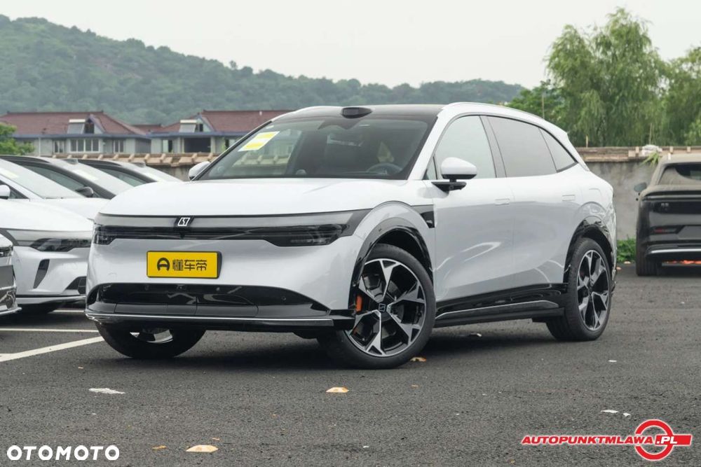 ZEEKR X - 1