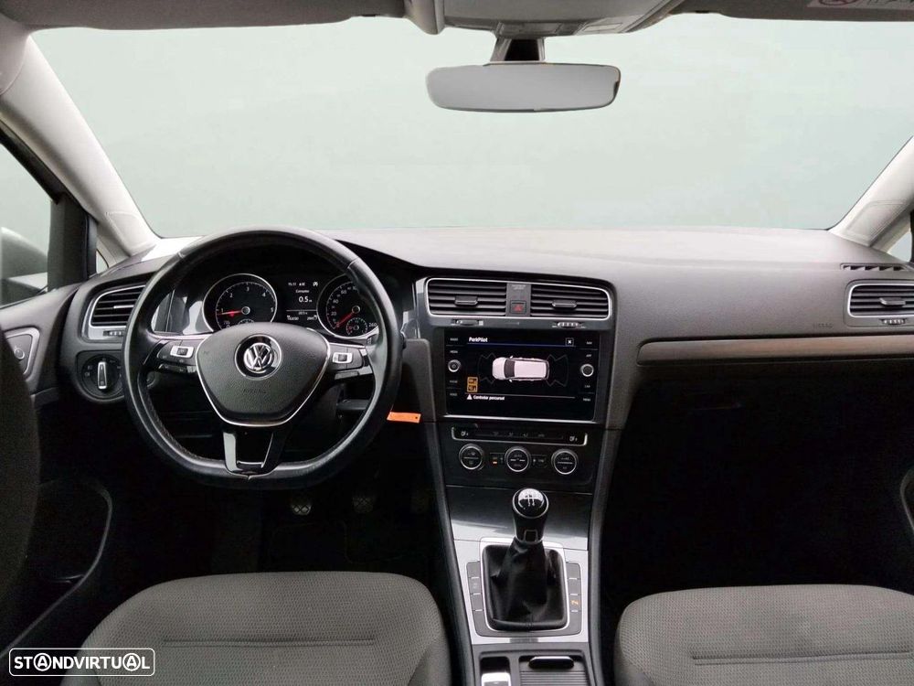 VW Golf Variant 1.6 TDi Confortline - 12