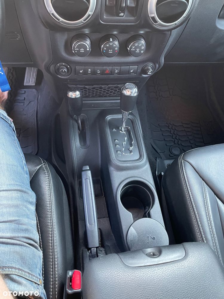 Jeep Wrangler - 13