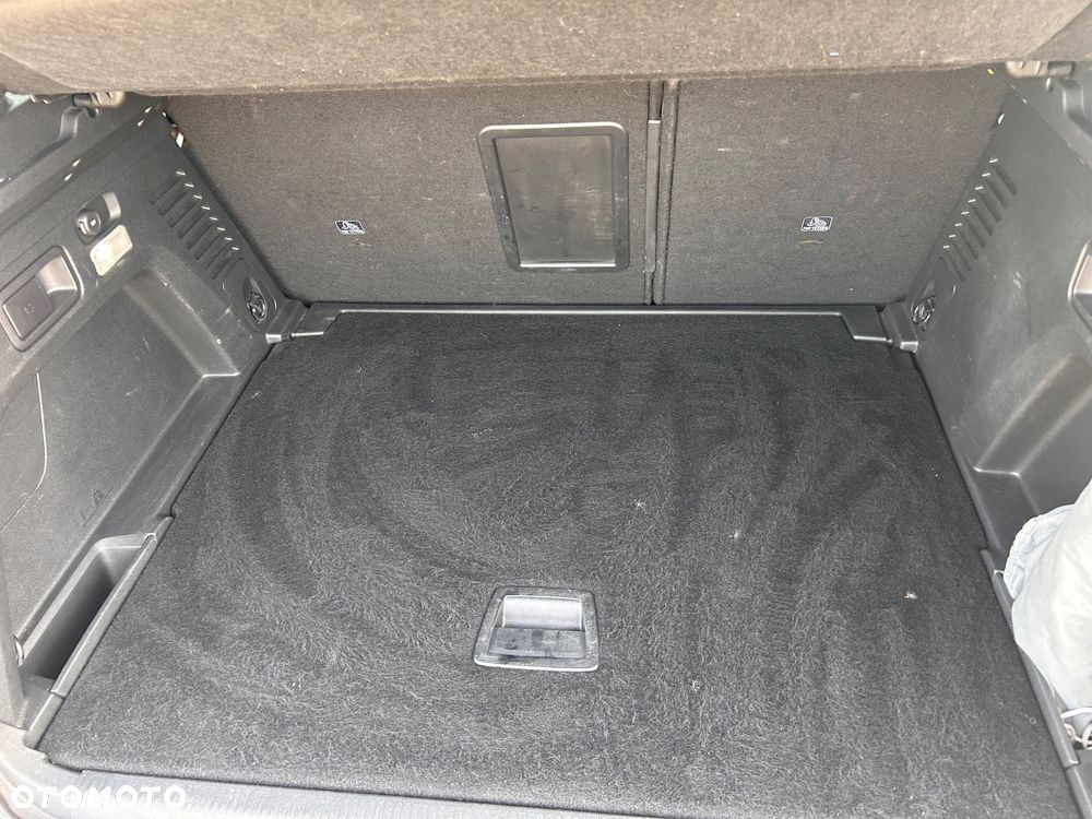Peugeot 3008 PureTech 130 Stop & Start GPF EAT8 Allure - 12