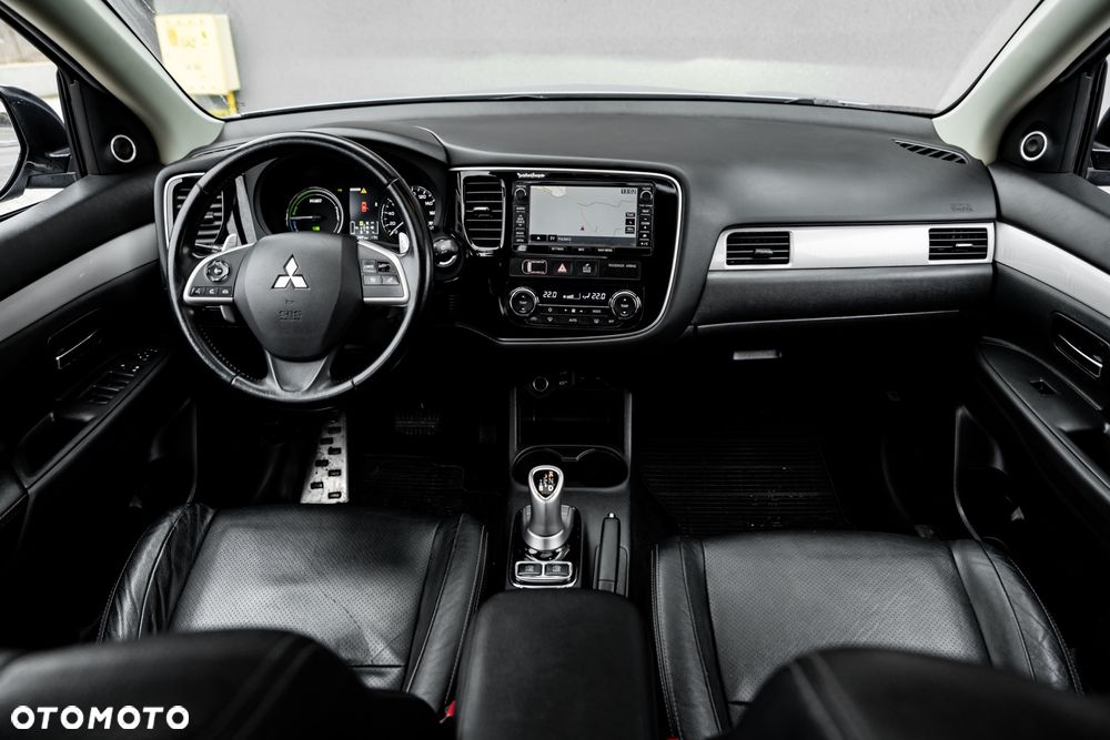 Mitsubishi Outlander 2.0 4WD Plus - 15