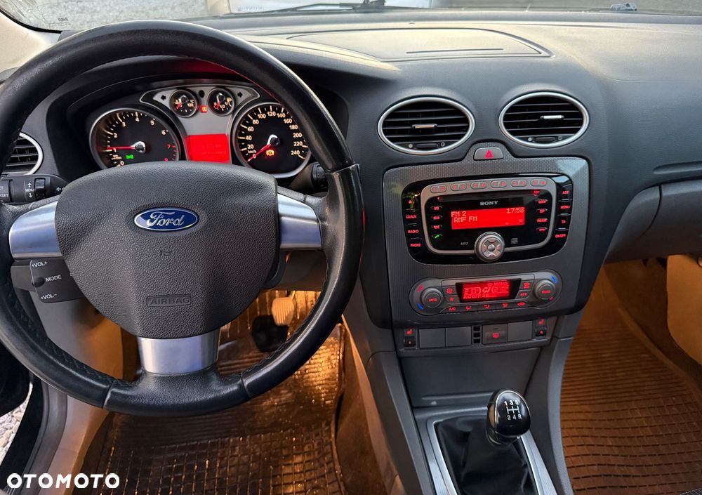 Ford Focus 1.8 Titanium - 7