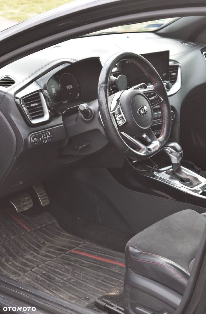 Kia ProCeed 1.6 T-GDI GT DCT - 21