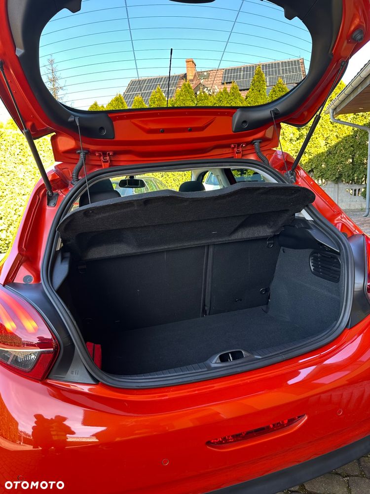 Peugeot 208 1.2 PureTech Allure - 11