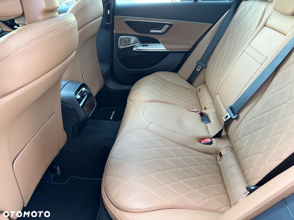 Mercedes-Benz Klasa E 300 de PHEV 4-Matic AMG 9G-Tronic - 16