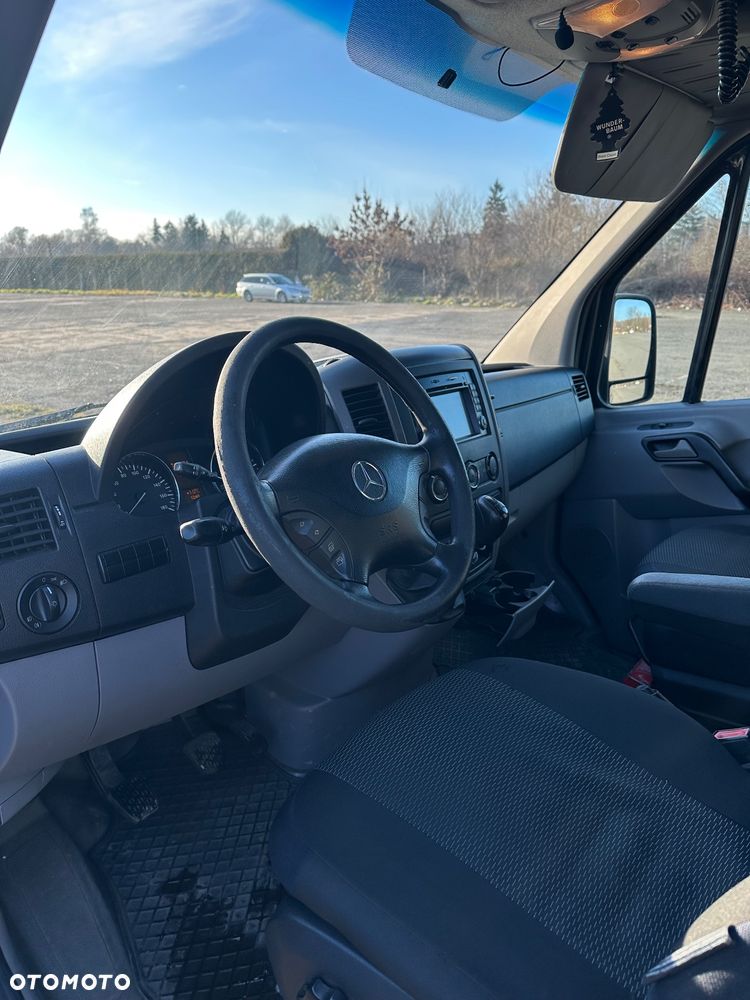 Mercedes-Benz Sprinter - 13