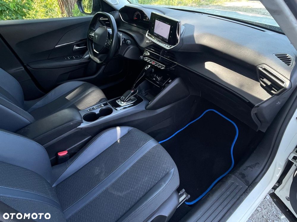 Peugeot 2008 1.5 BlueHDi Allure Pack S&S EAT8 - 11